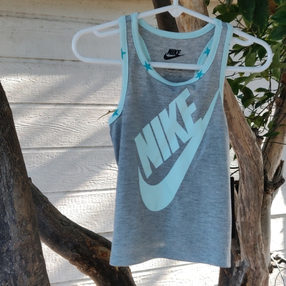 Nike girl tank top size 2T color teal tint - Picture 2 of 5